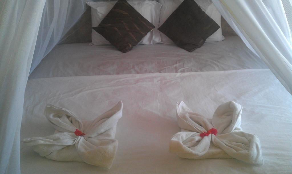 Hotel Sunset Beach Bungalow Gili Meno Zimmer foto